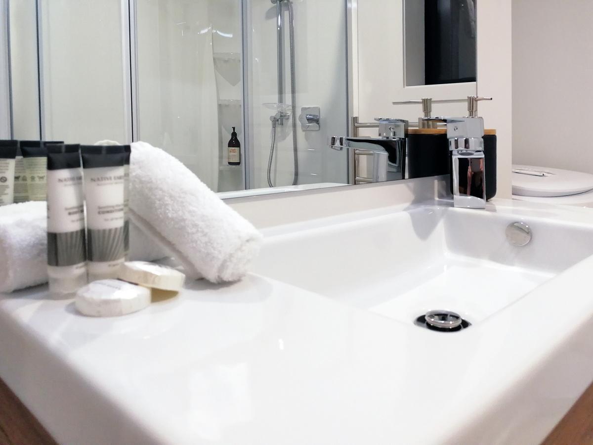 Brand New One Bedroom Apartment Queenstown Bagian luar foto